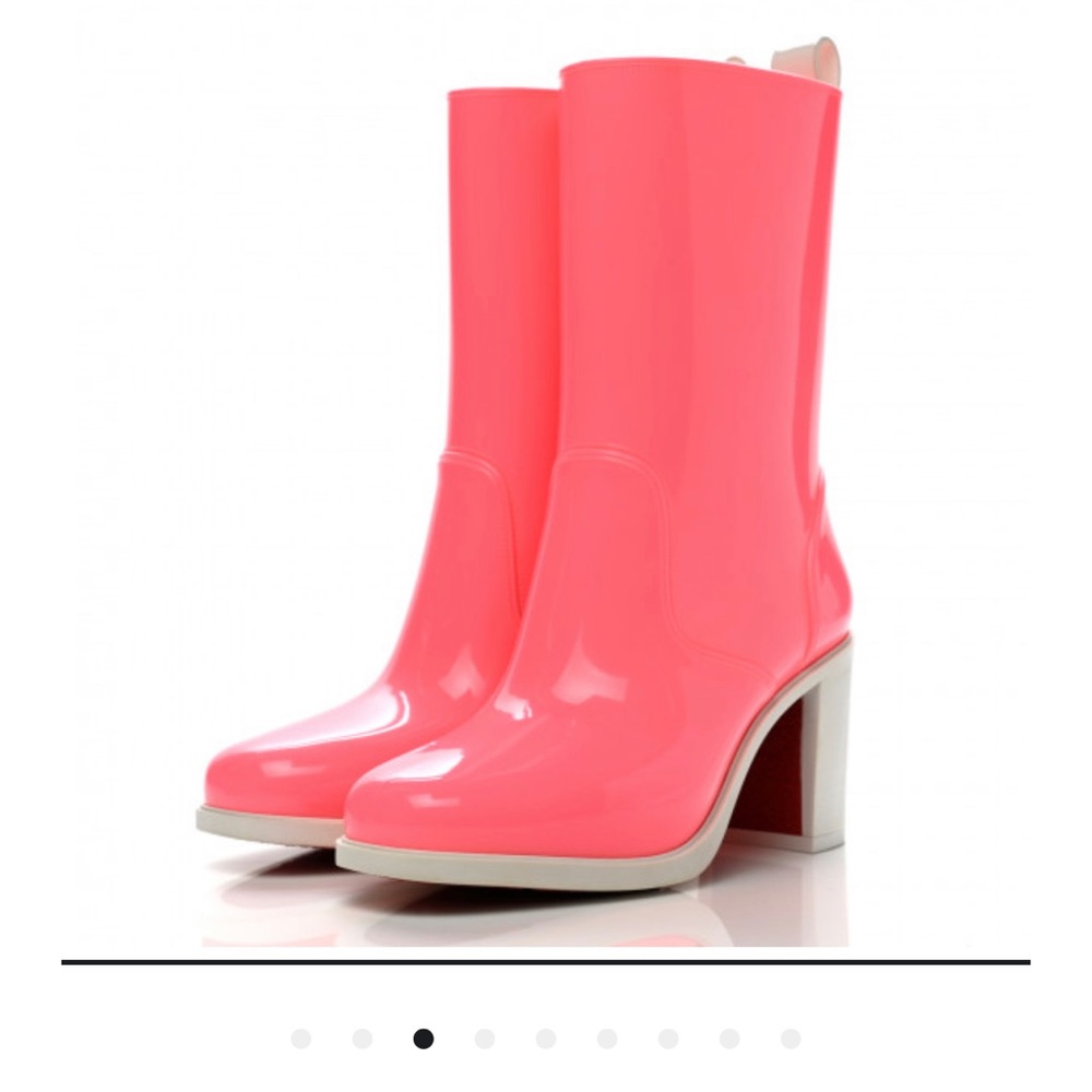 NWT Loubirain pink EU 38
